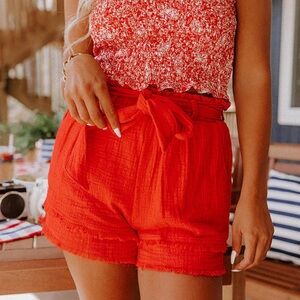 High-Waist Tie-Belt Frayed Hem Shorts